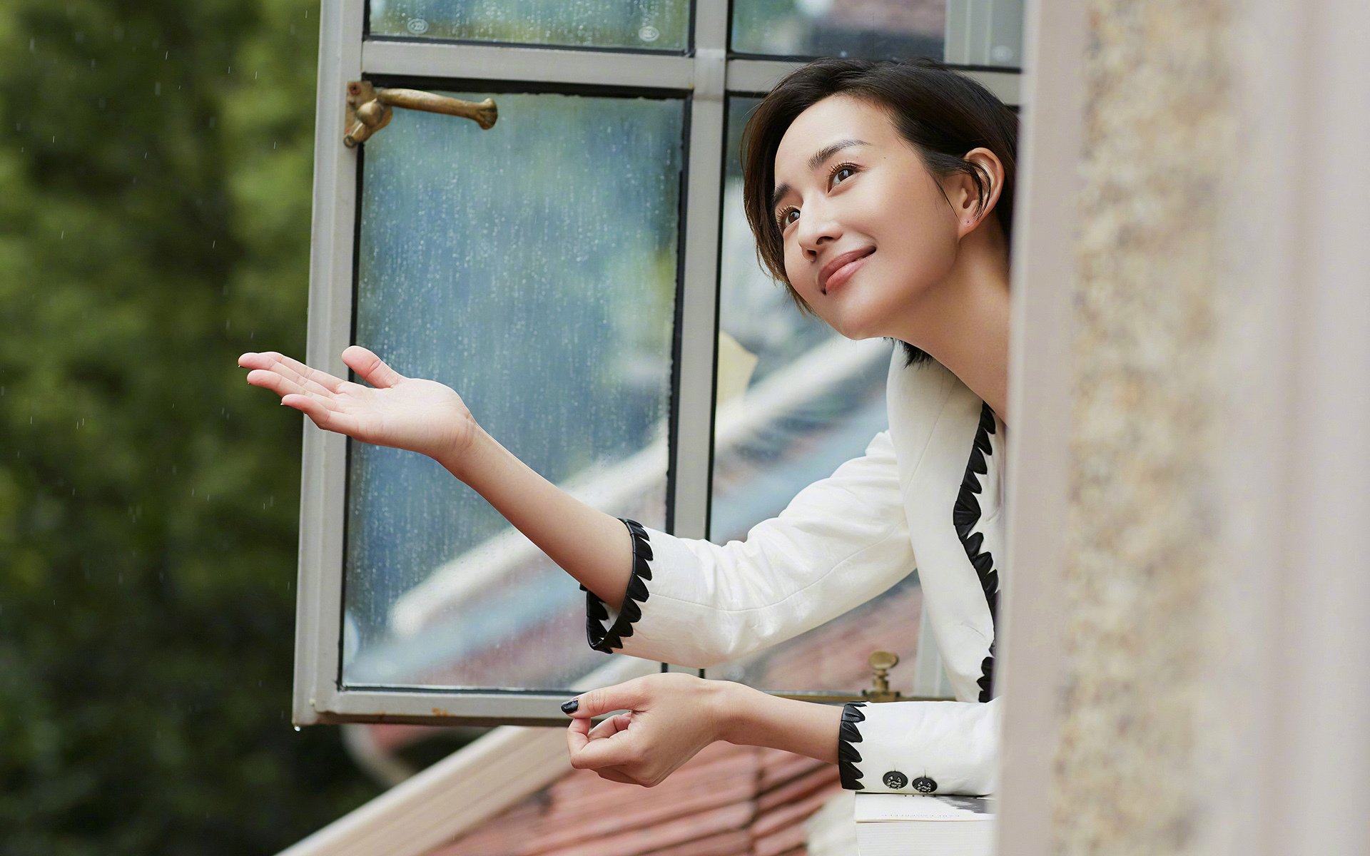 开云官方-仰泳技术扎实波兰保持优势，仰泳视频教练讲解