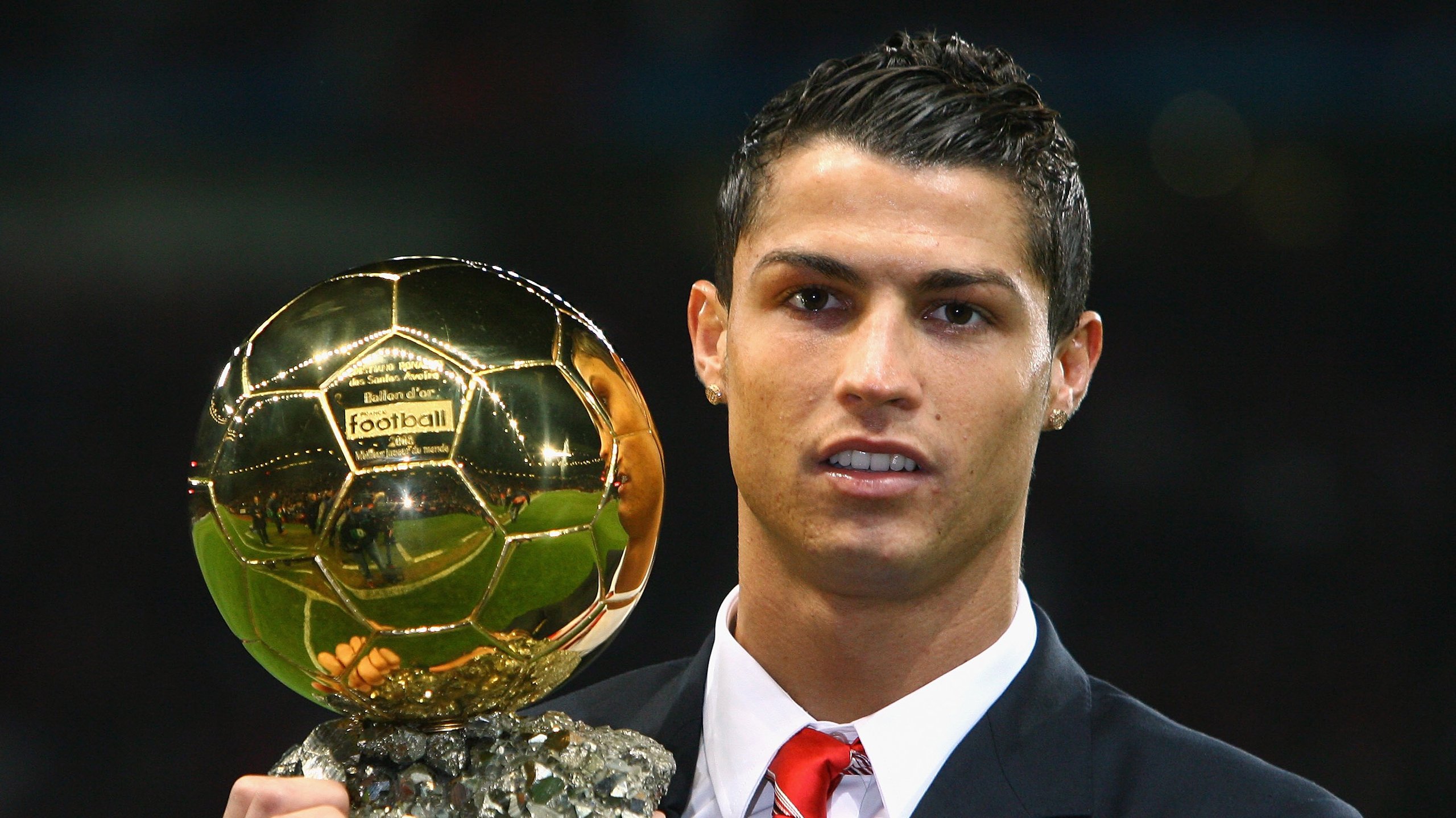 《电竞赛事直播新技术：4K画质与多角度实时切换》，电竞比赛如何投大屏直播