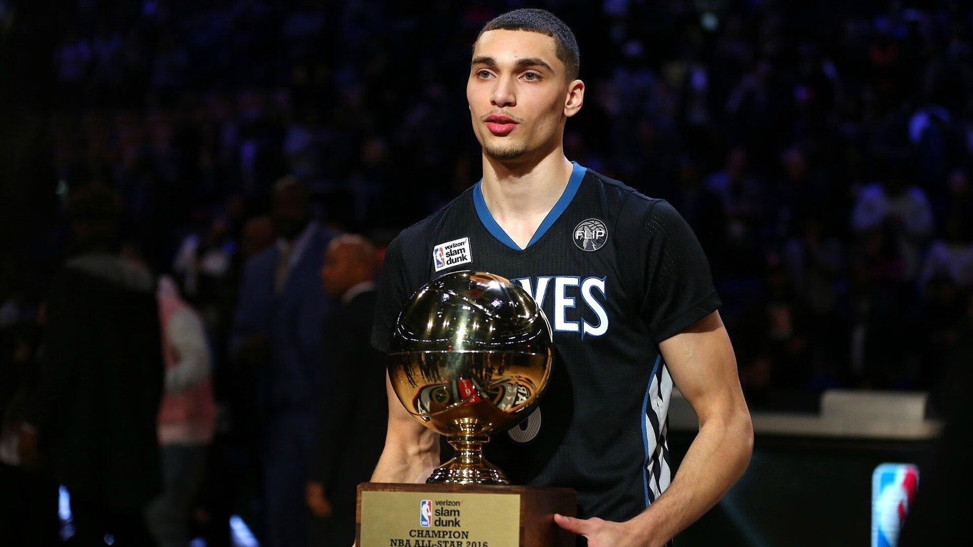 开云体育在线入口-湖人推出智能停车系统，球迷进场体验更流畅，湖人just don